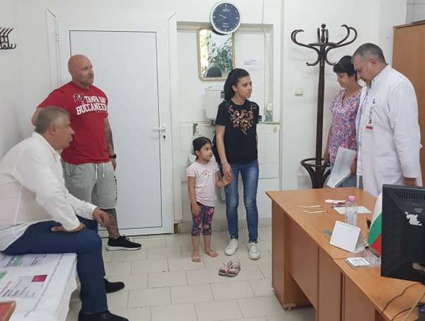 Специалисти от Пирогов прегледаха над 350 деца от Хасково