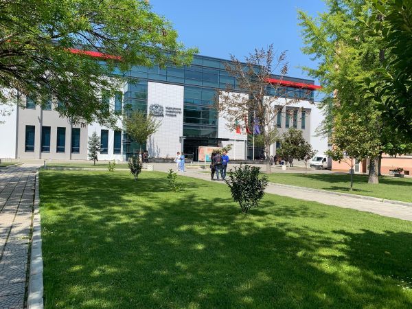МС откри научноизследователски институт в МУ-Пловдив