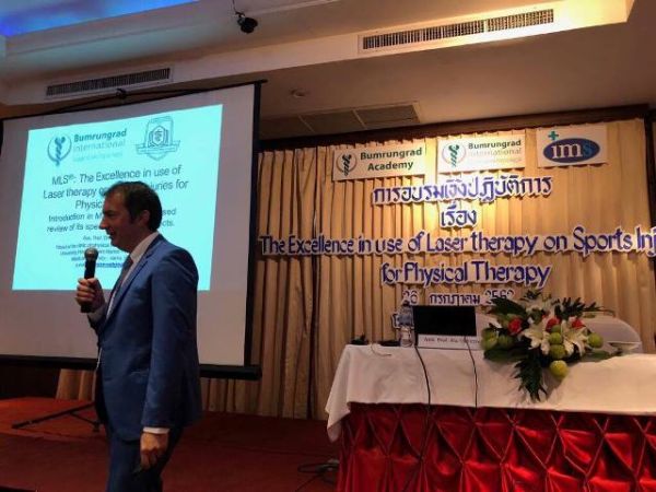 Преподавател от МУ-Варна бе основен лектор на конференция в Банкок