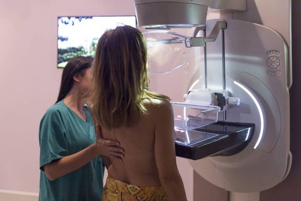 Безплатни прегледи за рак на гърдата в ДКЦ „Св. Георги“ - Пловдив