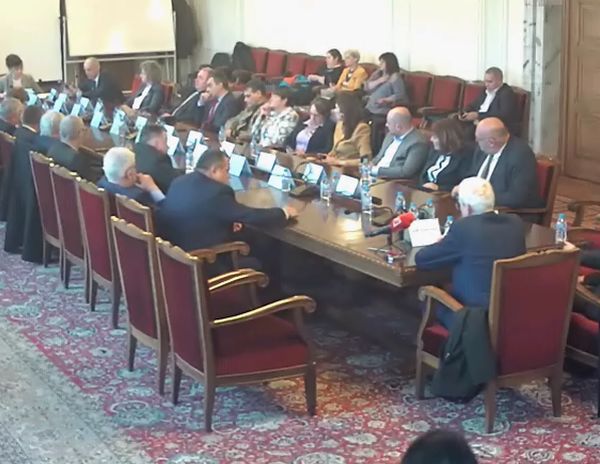 БСП поиска кризисният щаб да бъде изслушан на закрито заседание в зала