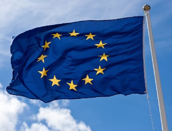 ЕС започва кампания за ангажименти за дарения, целта е 7.5 млрд. евро първоначално финансиране