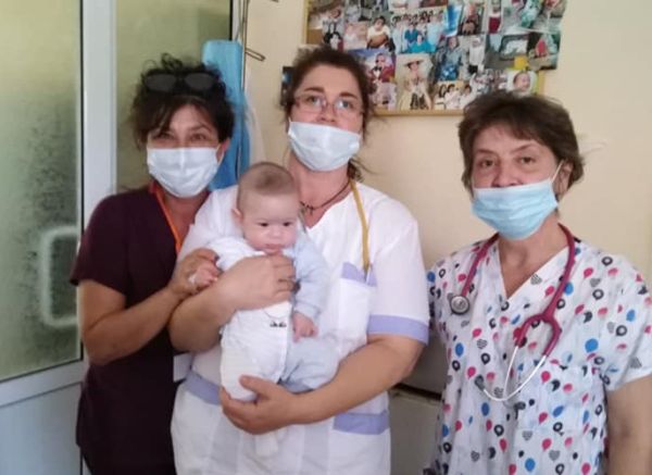 Недоносено бебе, родено в МБАЛ-Пазарджик, зарадва днес Неонатологичното отделение с перфектни мерки