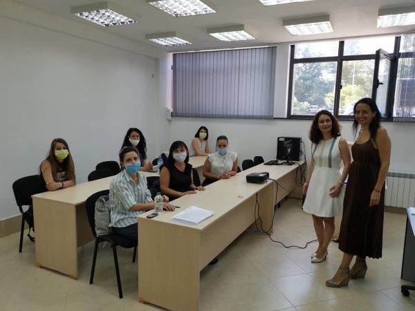 В МУ-Пловдив: Обучават асистенти на лекарите по дентална медицина