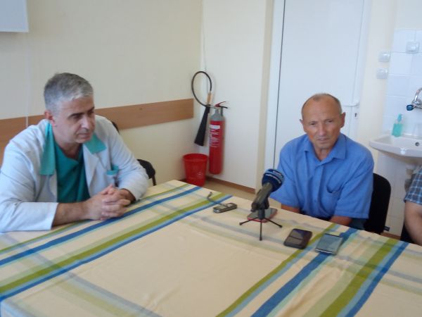 В УМБАЛ „Свети Георги“ премахнаха тумор от коляно с размери на детска глава