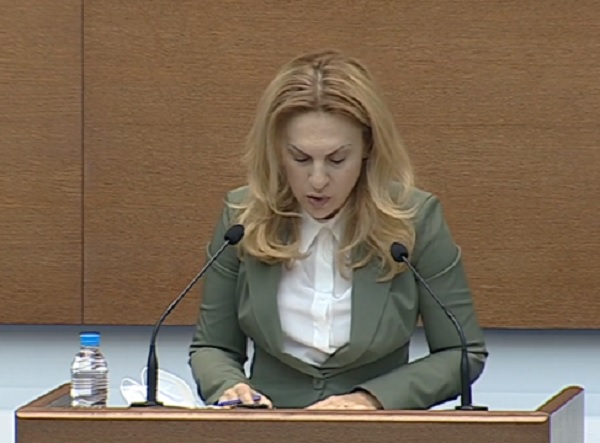 Вицепремиерът Николова: Лечебните заведения са изключени от анализа по ЗПП