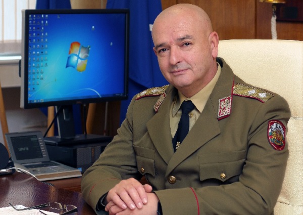 Ген. Мутафчийски по повод 129 години на ВМА: За нас „пандемия“ означава „сплотеност“