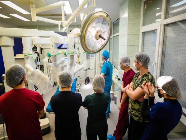 МУ - Варна въвежда обучение по роботизирана хирургия
