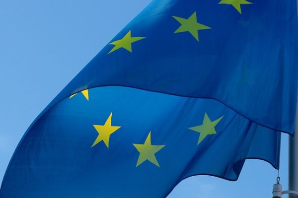 ЕС въвежда единен здравен сертификат за пътуване в чужбина от 15-ти юни  