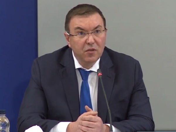 Министър Ангелов: Промяната в търговския статут на болниците ще доведе единствено до по-ниски заплати 