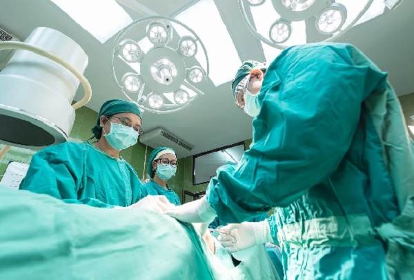 В Киото трансплантираха бял дроб от жив донор