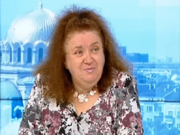 Проф. Александрова: Битката с вируса е много сериозна и не може да приключи за дни