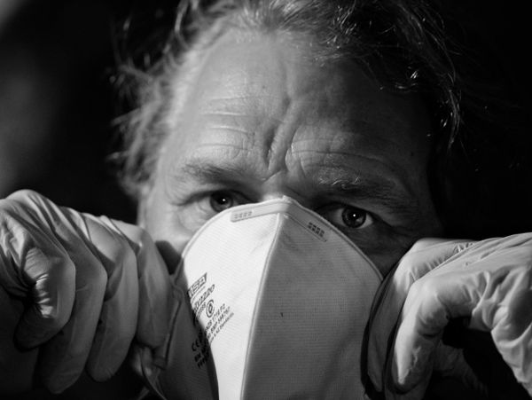 Над 2000 заразени и 109 починали (Обновена)