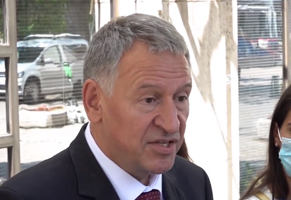 Кацаров: Десетки сигнали за фалшиви COVID-сертификати са подадени към прокуратурата