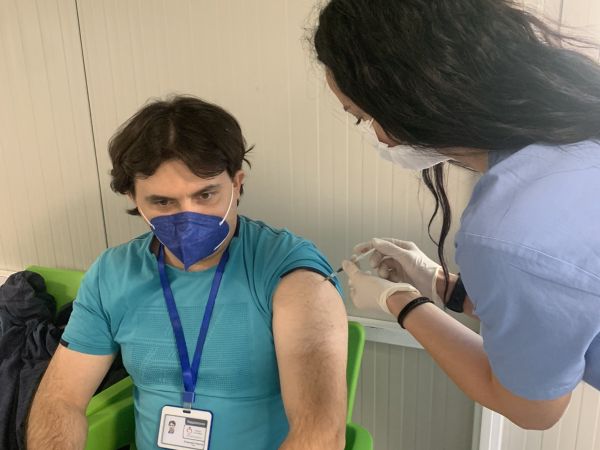 Над 20 души от ДКЦ и УМБАЛ „Пълмед“ с бустерна доза COVID ваксина