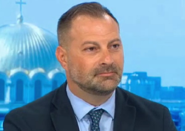 Доц. Арабаджиев: Препоръчително е онкологичните пациенти да се ваксинират срещу COVID