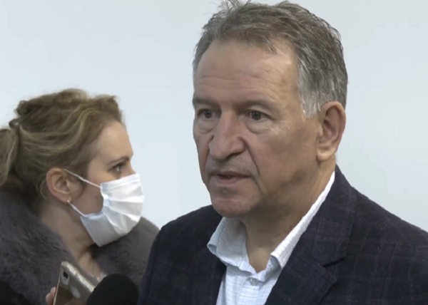 Кацаров: Търсим начин хем да намалим риска, хем да засегнем в най-малка степен бизнеса