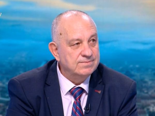 Д-р Златанов: Няма недостиг на COVID легла  