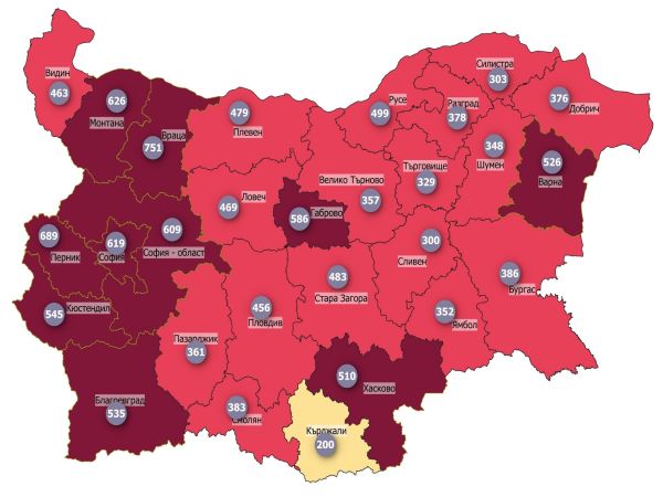 COVID заболеваемост: Областите в тъмночервено намаляха до 10