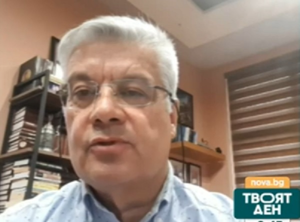 Д-р Колчаков: По-добре е да се имунизираме с ваксина, отколкото чрез вируса