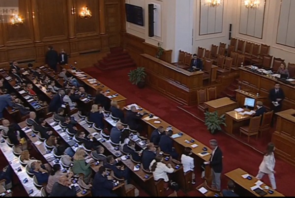 Народните представители окончателно приеха Закона за бюджета на НЗОК с