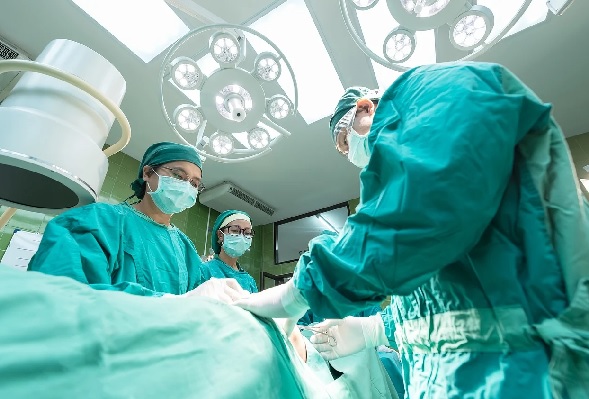Тази нощ в УМБАЛ Александровска е извършена първата бъбречна трансплантация
