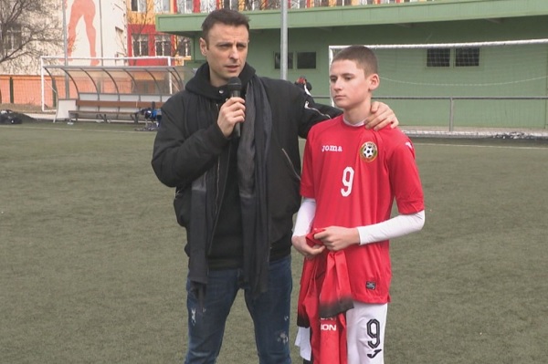 13 годишният Стивън Бориславов е с диагноза сарком на Юинг и