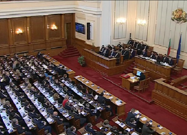 Без дискусия депутатите приеха на първо и второ четене Законопроекта