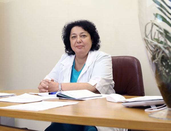 Доц Дорина Асенова е декан на Медицинския факултет към Софийския