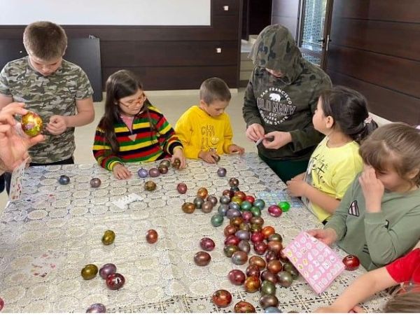 Дарителска акция на болнично настоятелство „Вяра, Надежда, Любов“ за Великденските празници