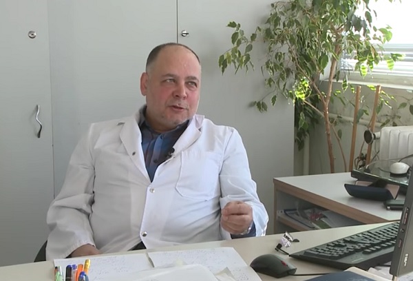Проф Иван Литвиненко завършва медицина през 1984 г в МУ