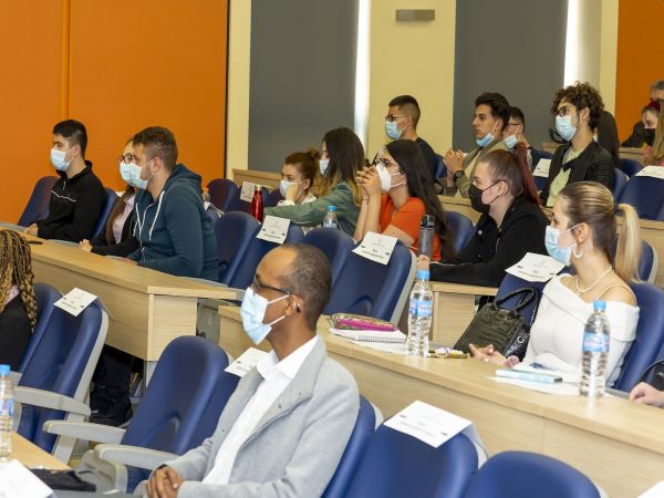 Над 200 студенти участваха в Дни на ваксинологията, имунологията и епидемиологията в МУ-Пловдив