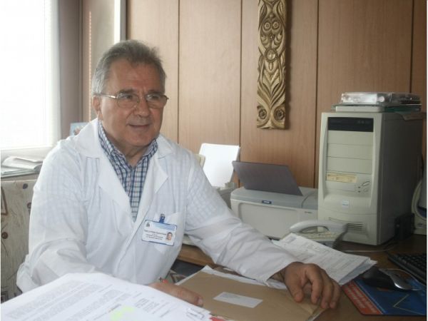 Проф Искрен Коцев е един от най изявените гастроентеролози хепатолози дългогодишен