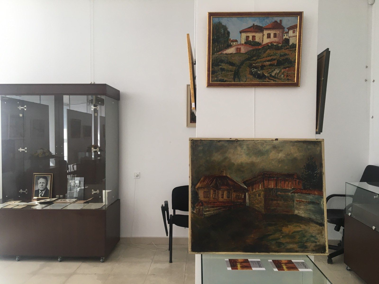 Изложба живопис с творби на д р Георги Загуров по повод
