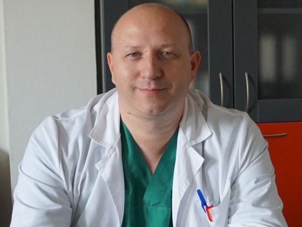 Д р Стоян Пеев от Отделението по детска урология в УМБАЛСМ