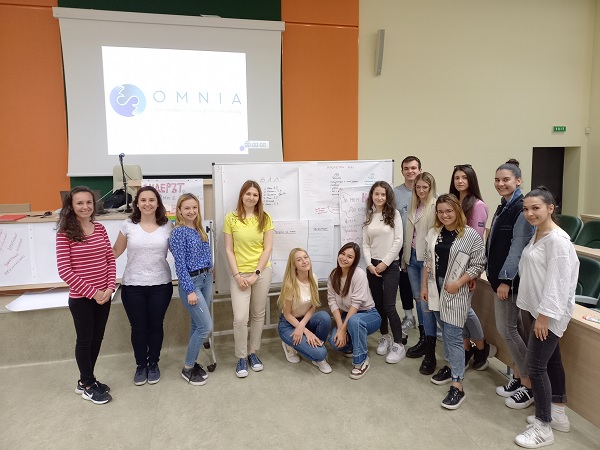 Български и чуждестранни студенти от МУ-Пловдив се обучаваха на „меки умения