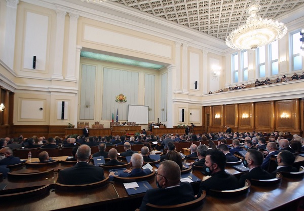 Депутатите ще гледат на първо четене бюджета на НЗОК в