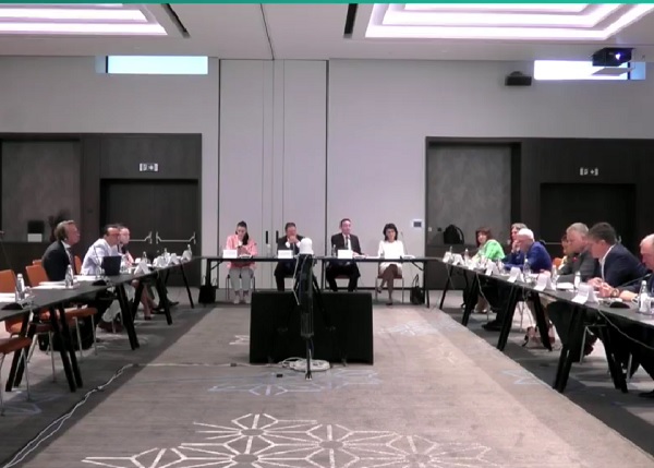 Проблемът е че здравната система е много силно консервативна система