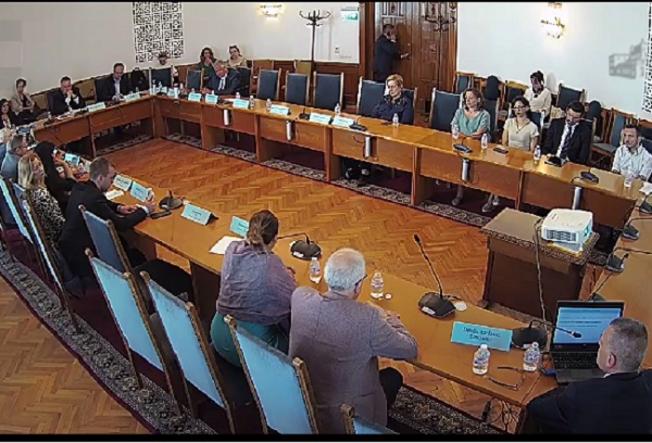 Парламентът гледа бюджета на НЗОК днес в комисия, във вторник – в зала