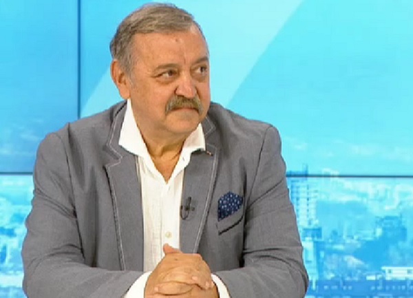 Проф. Кантарджиев: Може би министърът ще предприеме мерки по промяна на подхода към пандемията