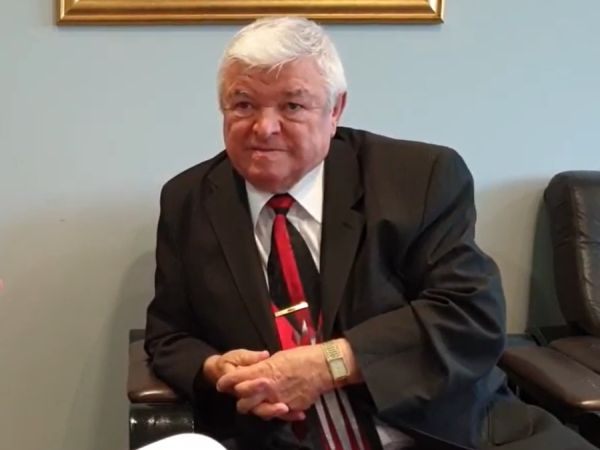 Шефкет Чападжиев: Радвам се, че с парите ми болницата в Мадан изглежда като 5-звезден хотел 