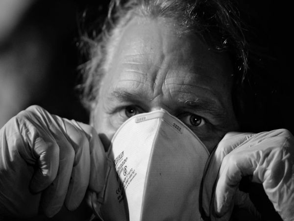 946 са новодиагностицираните с COVID 19 за последното денонощие при 6925