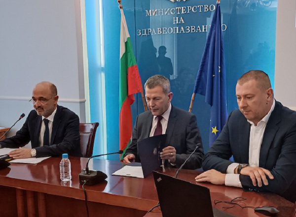 Новата система на свързаност между болниците и спешна помощ ще