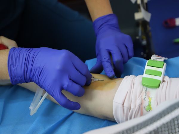 Десетки служители и граждани на Община Петрич подкрепиха кампанията на