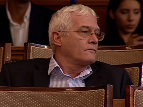 Парламентът освободи проф. Петко Салчев като управител на НЗОК (Обновена)