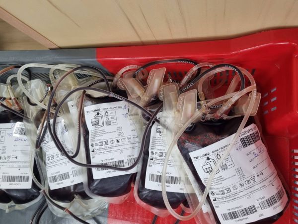 Акция за кръводаряване под надслов Дари кръв Дай шанс за
