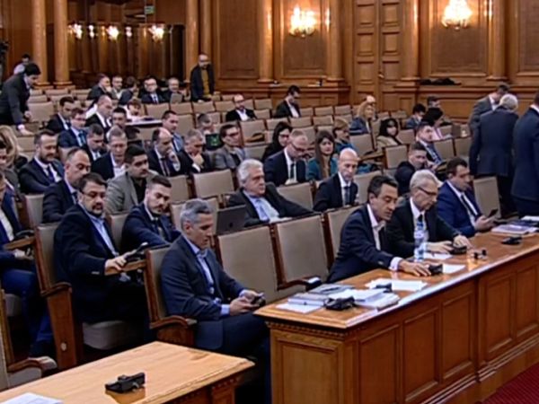 НС одобри колективните трудови договори в здравеопазването да влязат в НРД