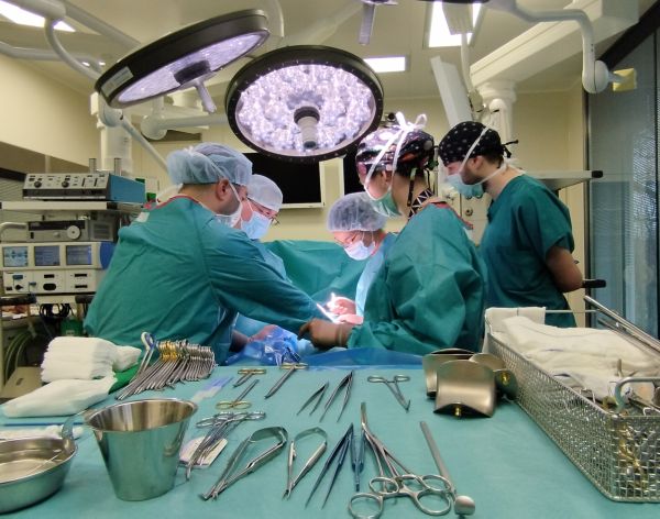 Екип на болница Лозенец извърши поредната успешна трансплантация на бъбрек