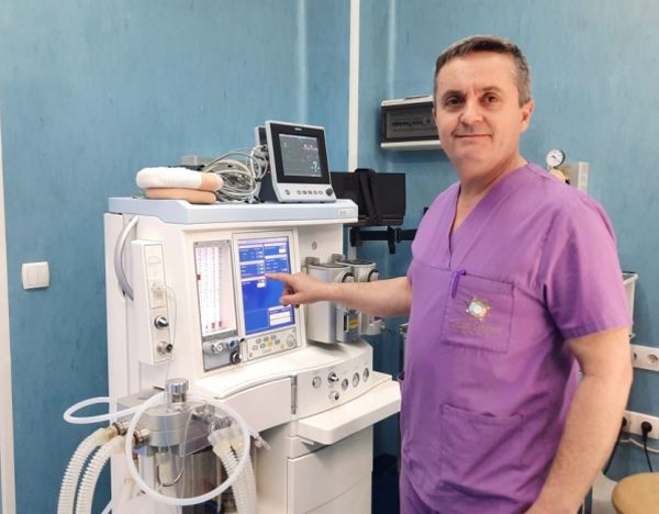Четири модерни анестезиологични апарата получи МБАЛ Д р Братан Шукеров АД