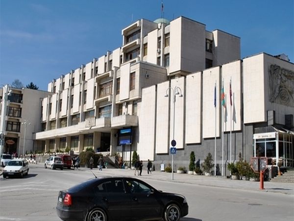 В. Търново: 